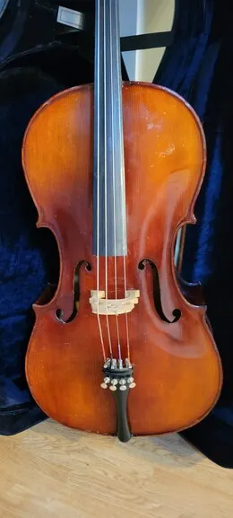 OLD 3/4 CELLO 100YER over
					무빙세일
					LA