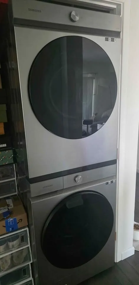 삼성 세탁기 가스 드라이어 세트 bespoke
					무빙세일
					Los Angeles