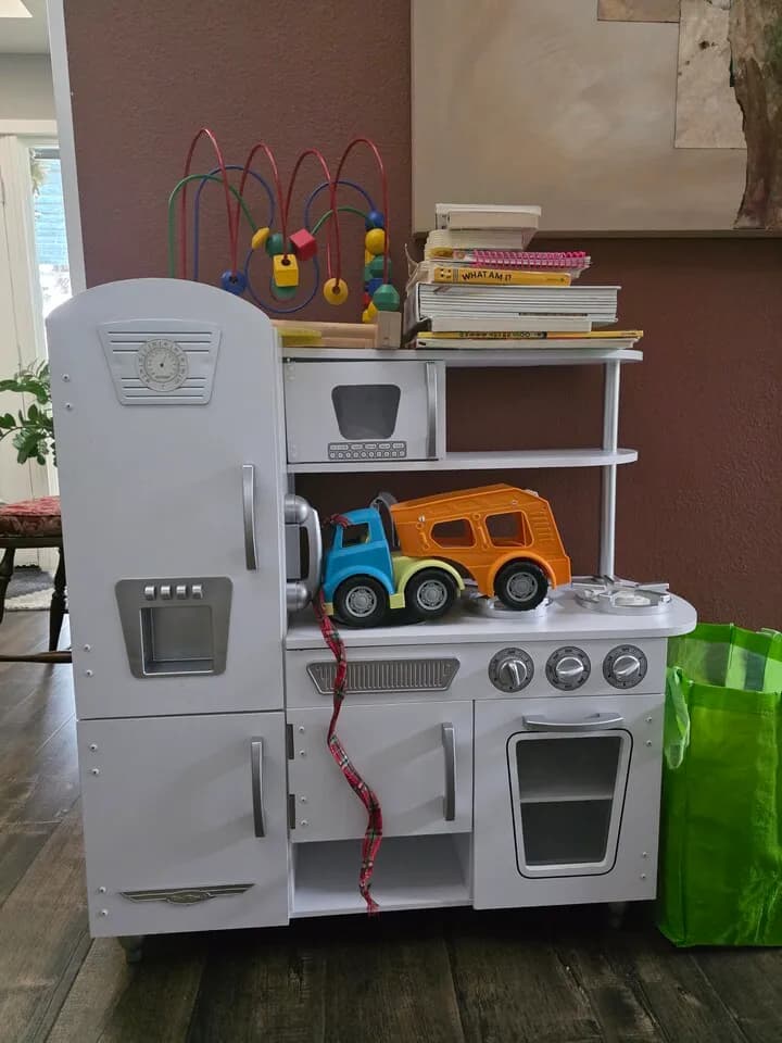 장난감 및 주방놀이
					무빙세일
					Buena Park