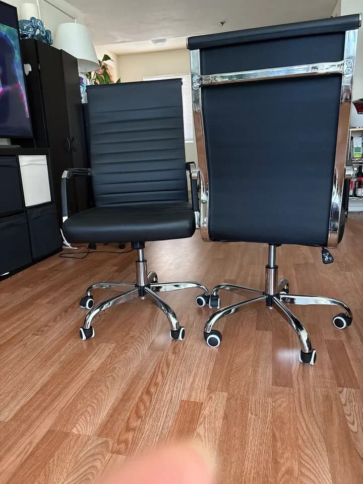 오피스 의자
					가구
					Los Angeles