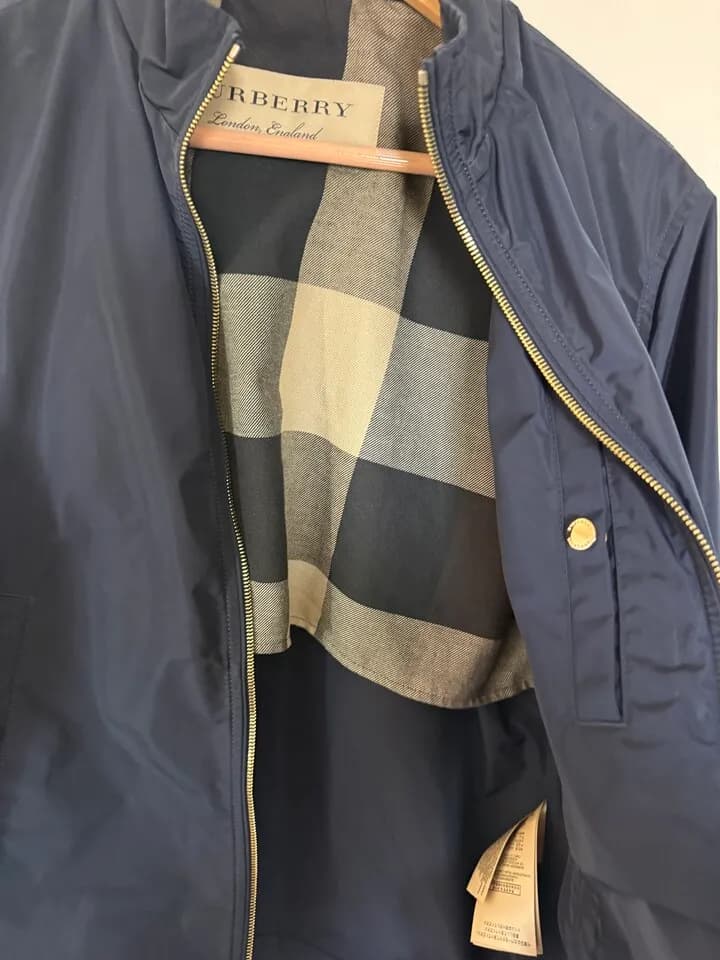 버버리 프라다자켓 남자 미디움
					의류/패션
					Gardena