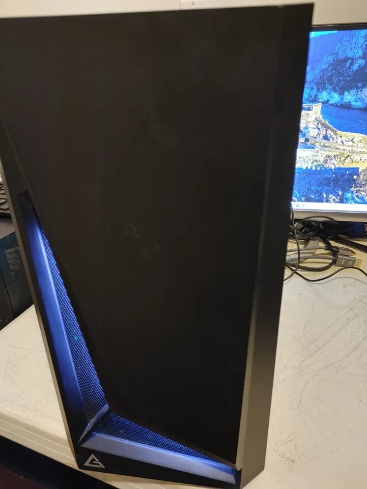 게이밍 컴퓨터 판매합니다
					전자/가전
					Los Angeles