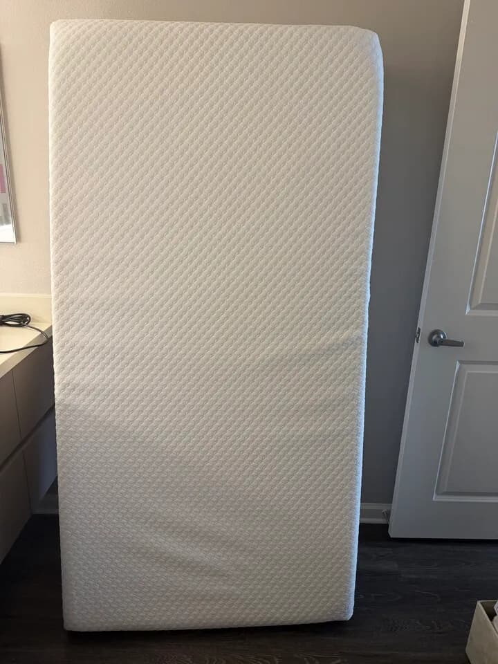 트윈침대 거의새거/ 사이드테이블/스탠드/아이골프채
					무빙세일
					Los Angeles