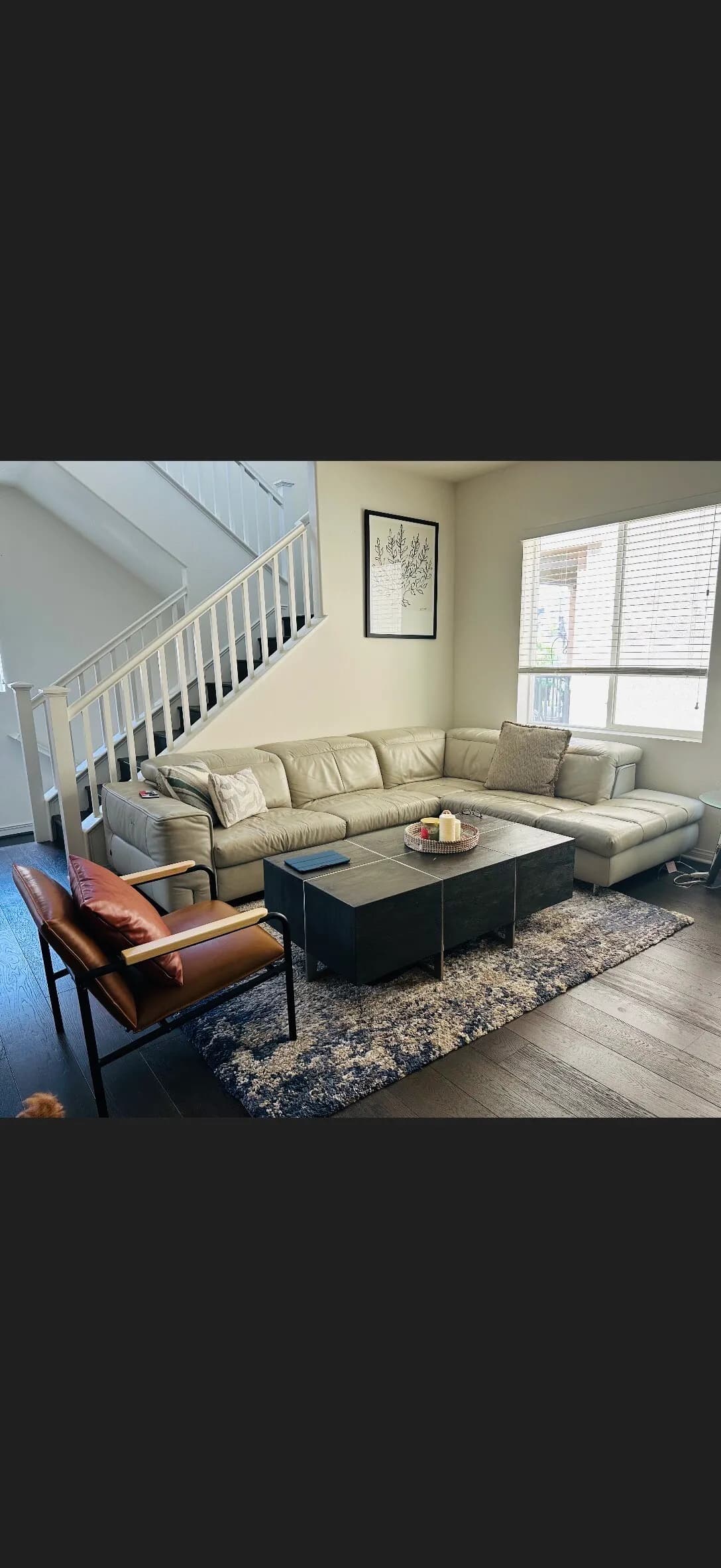 리빙스페이스 커피 테이블
					가구
					Fullerton