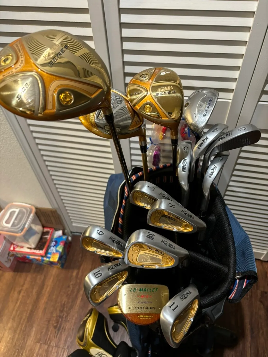 고사양 혼마 골프 5스타, 4스타 남여 풀 셋트
					운동/건강
					Los Angeles