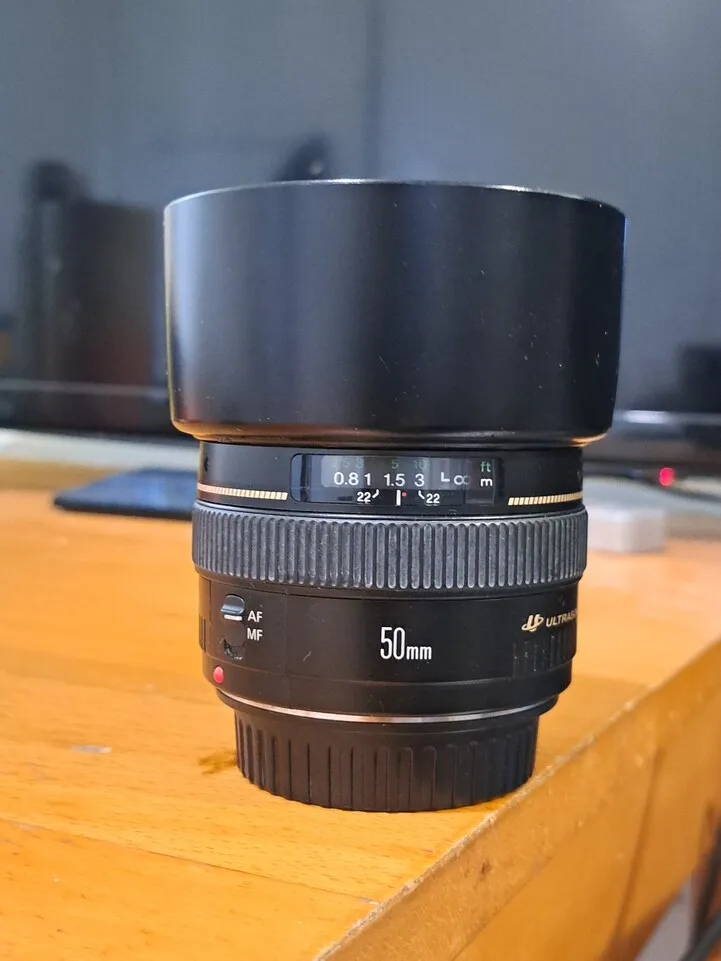 camera 렌즈. canon lens 50mm f1.4. 케논 to 쏘니 컨버터 MC1
					전자/가전
					Cerritos