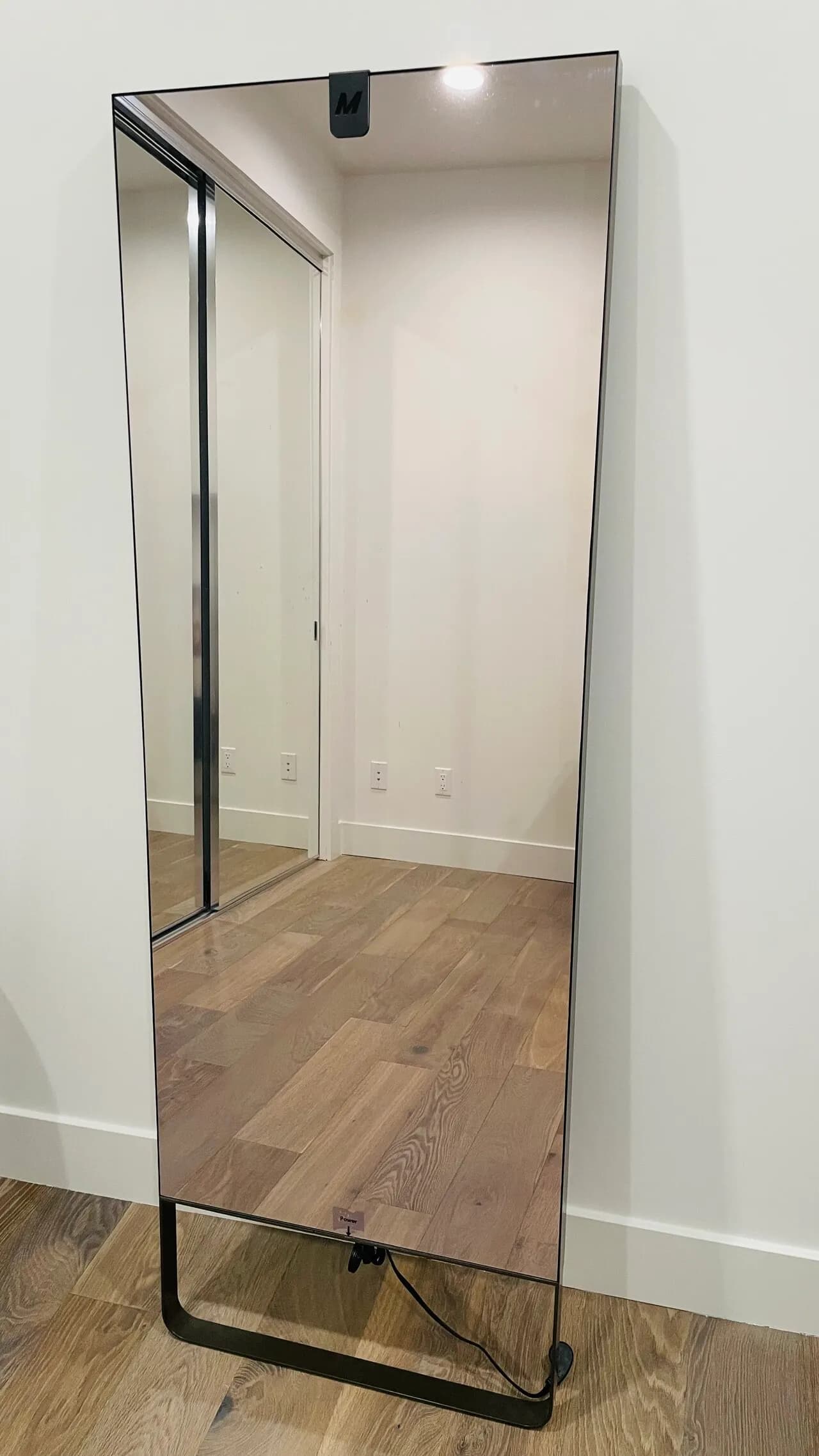 룰루레몬 미러 운동기기
					운동/건강
					Los Angeles