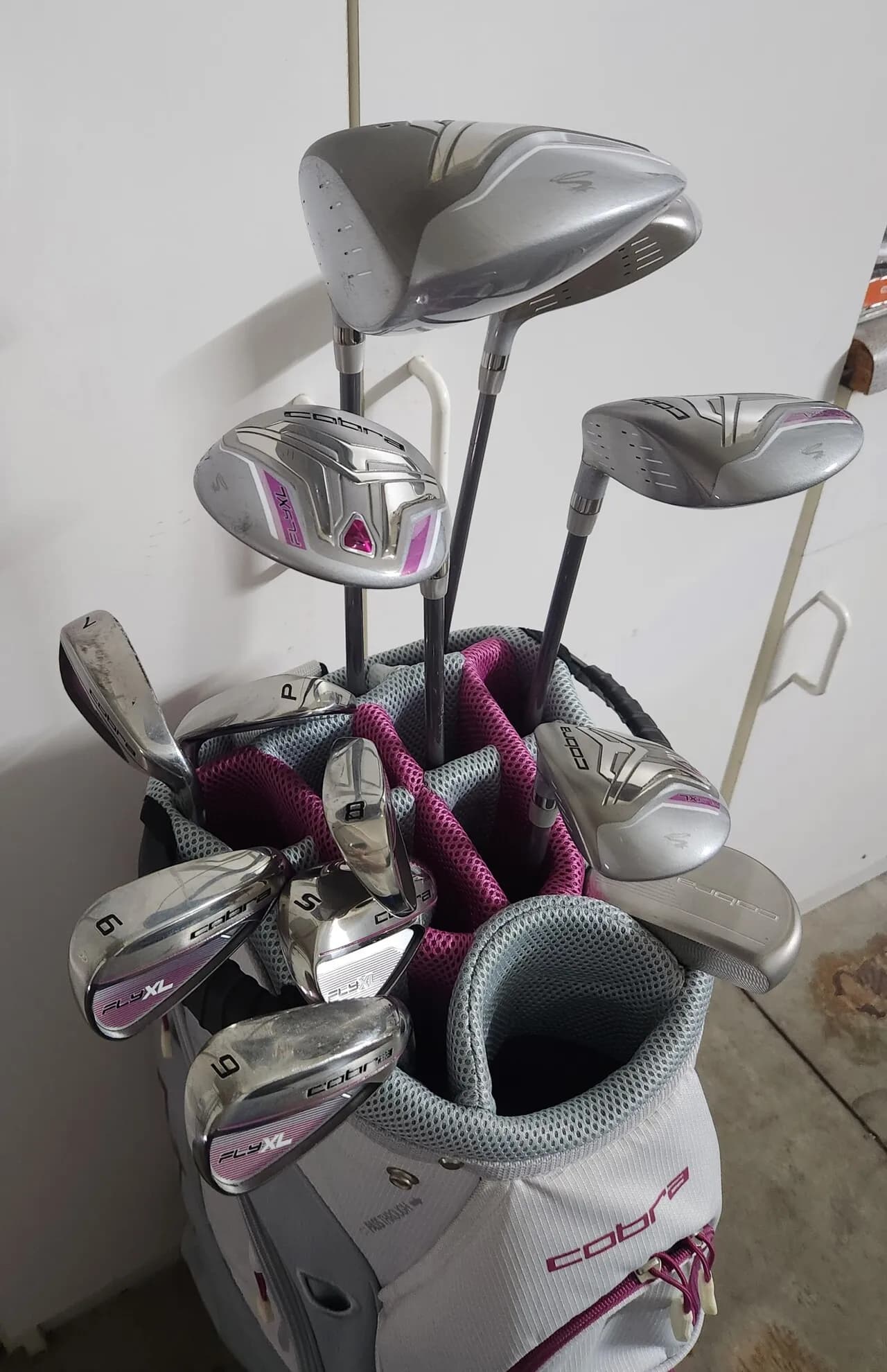 코브라 골프채 셋트
					운동/건강
					Garden Grove