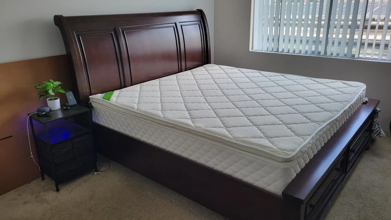 Ashley King Bed 판매합니다.
					가구
					Los Angeles