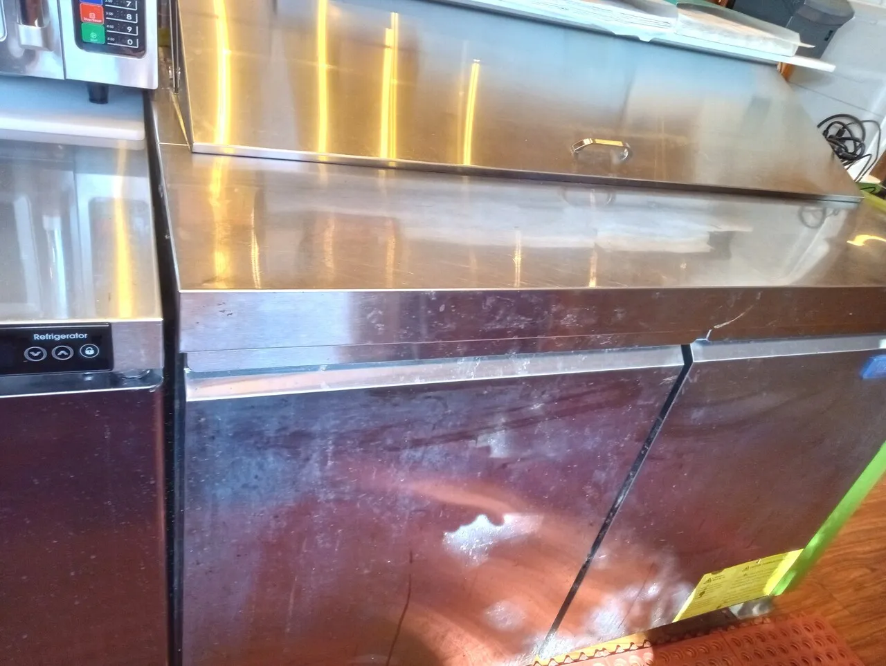 식당장비 급매
					무빙세일
					L. A.