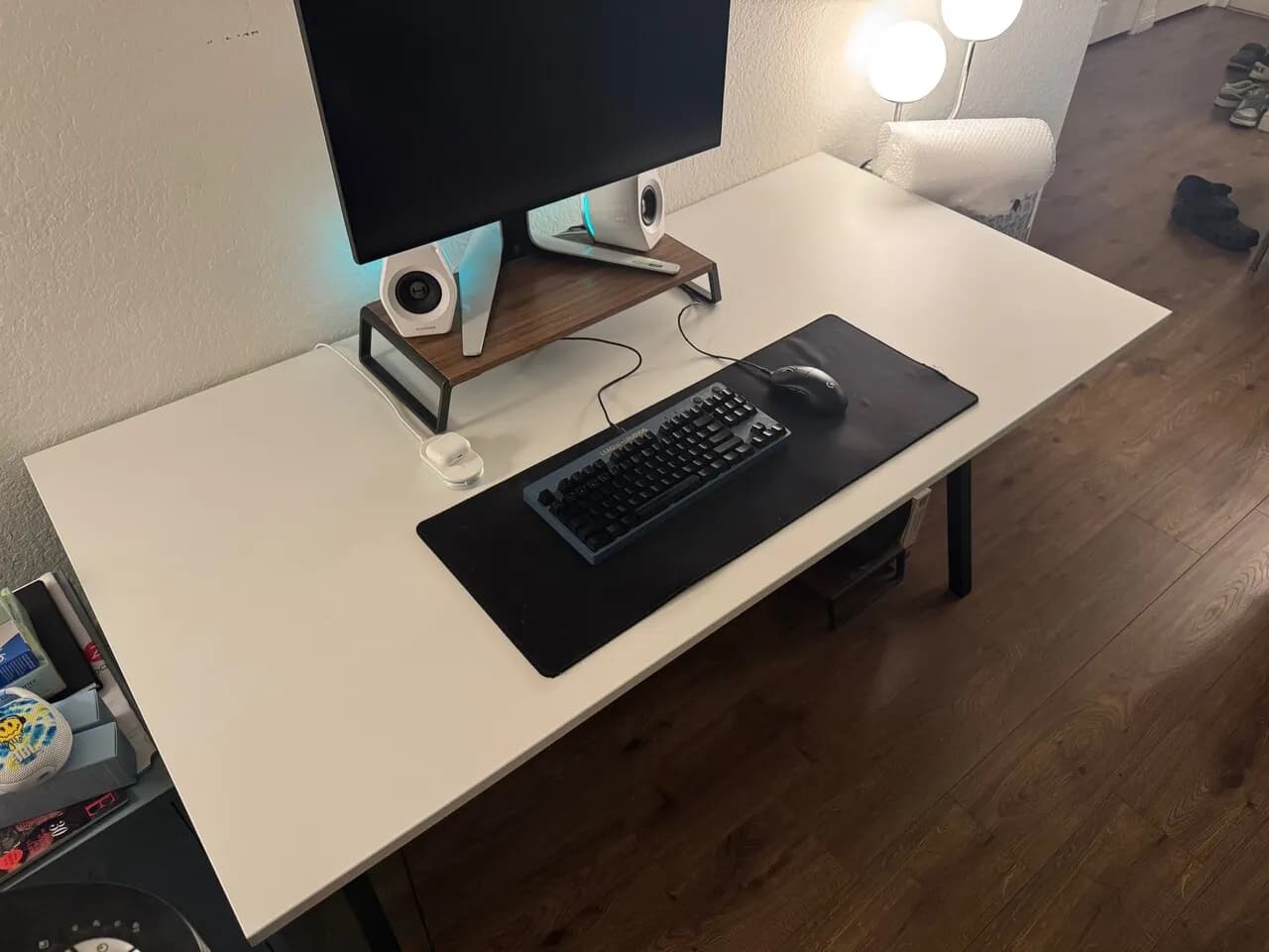 IKEA TROTTEN Desk - White (63 x 31 1/2) 판매합니다
					무빙세일
					Los Angeles