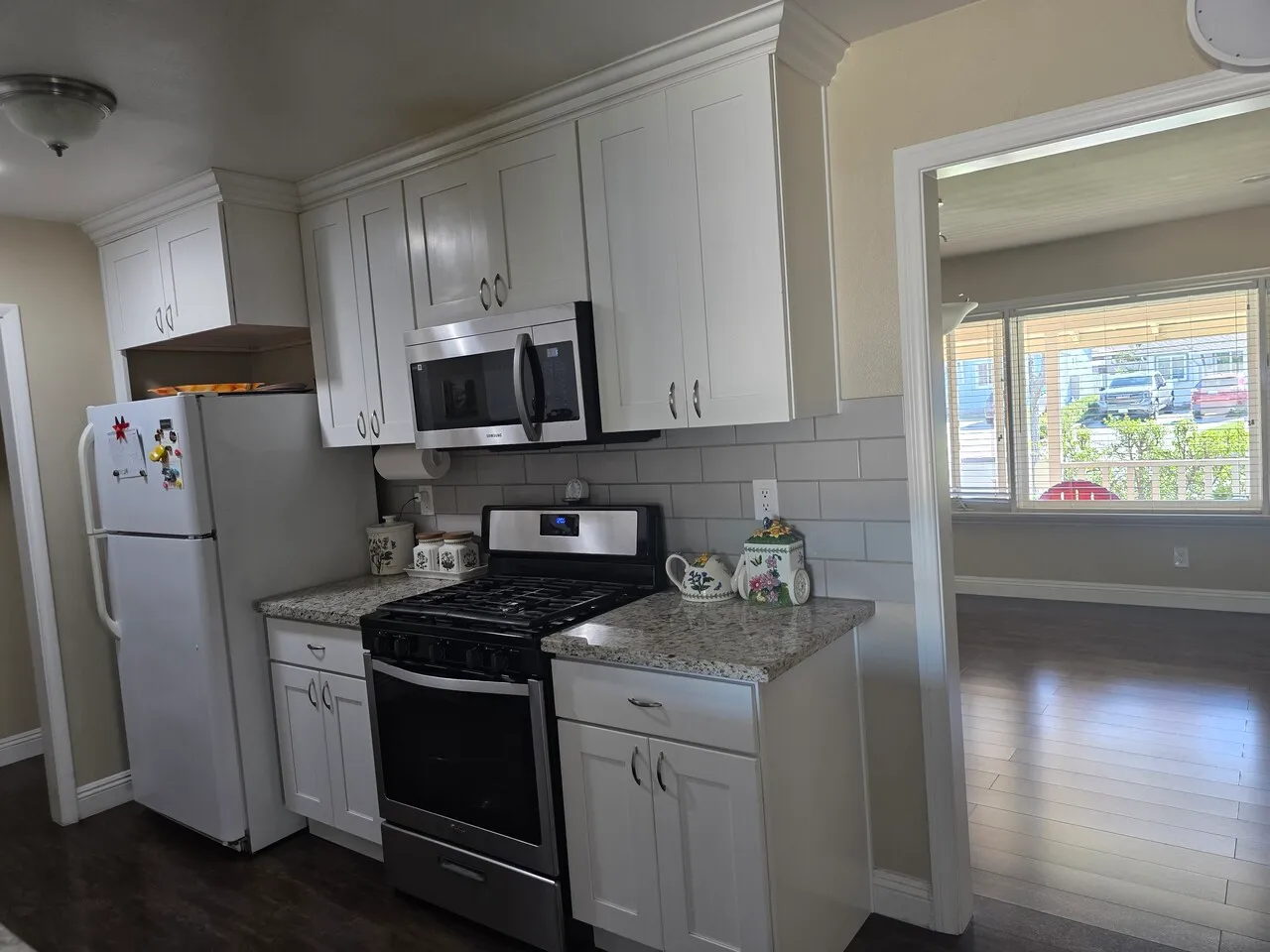 냉장고세탁기침대경소파장수돌소파 팝니다
					무빙세일
					La Mirada