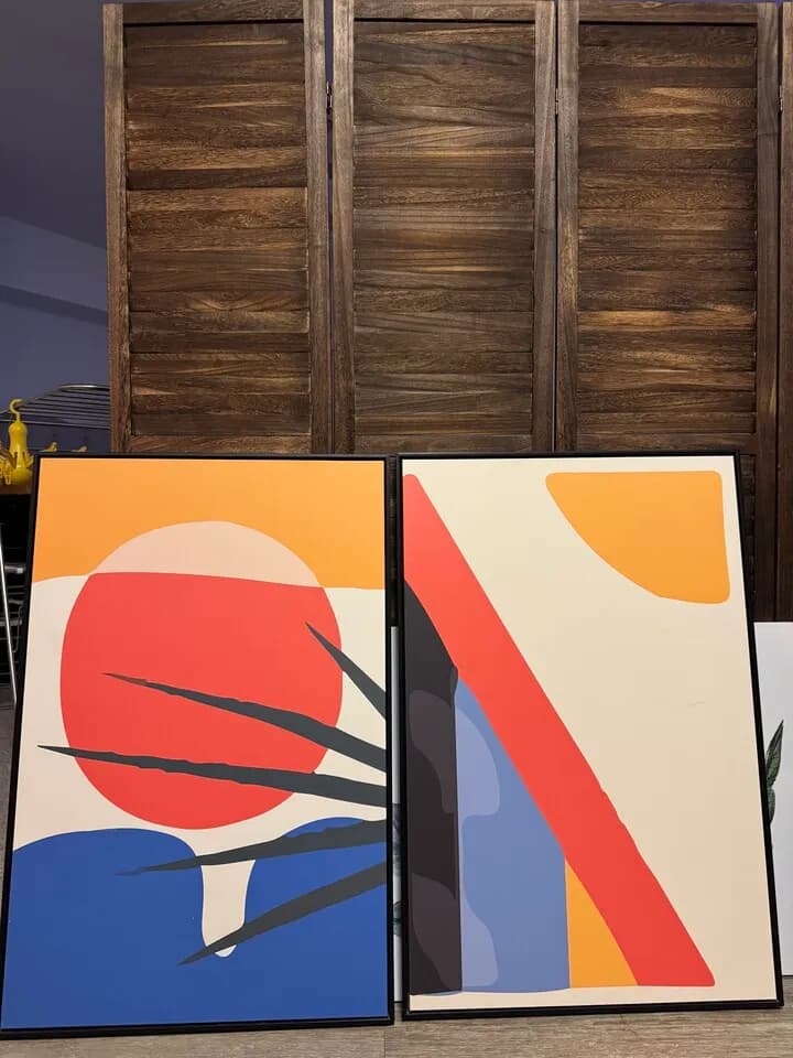 Set of 2 framed wall arts
					무빙세일
					Mid-wilshire, Los Angeles