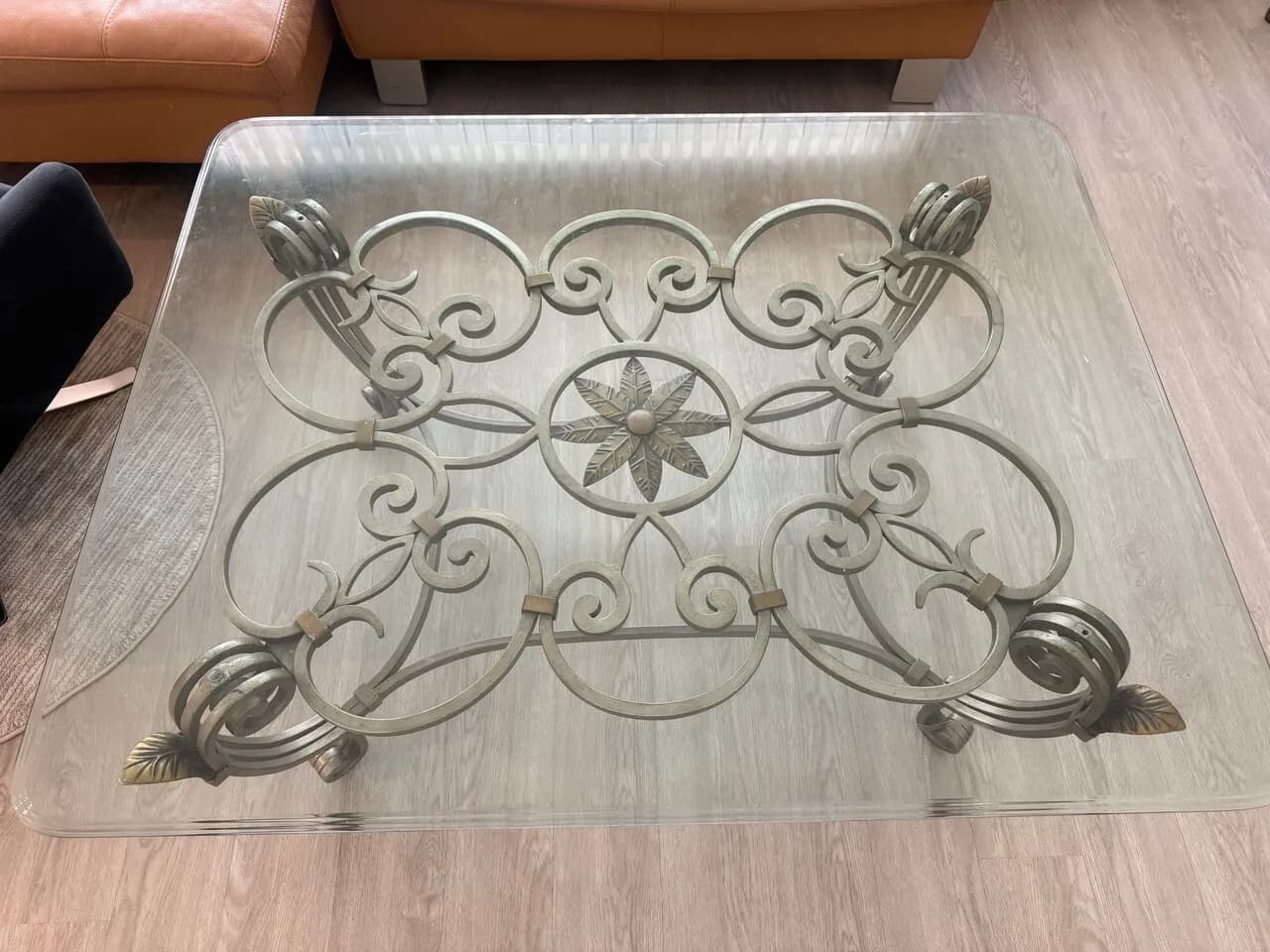 다이닝, 티 테이블
					무빙세일
					Chino Hills