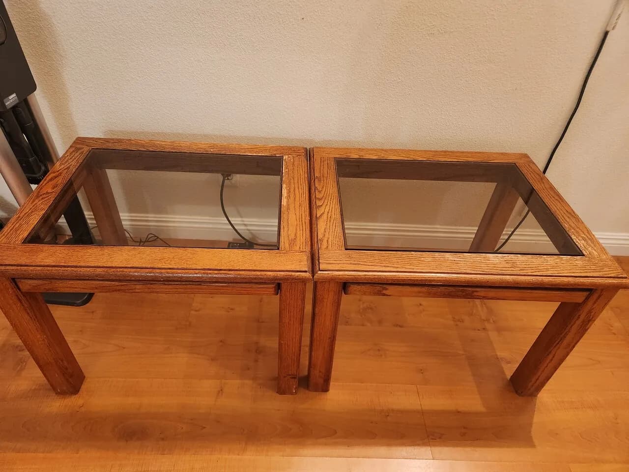 탁자
					가구
					Garden Grove