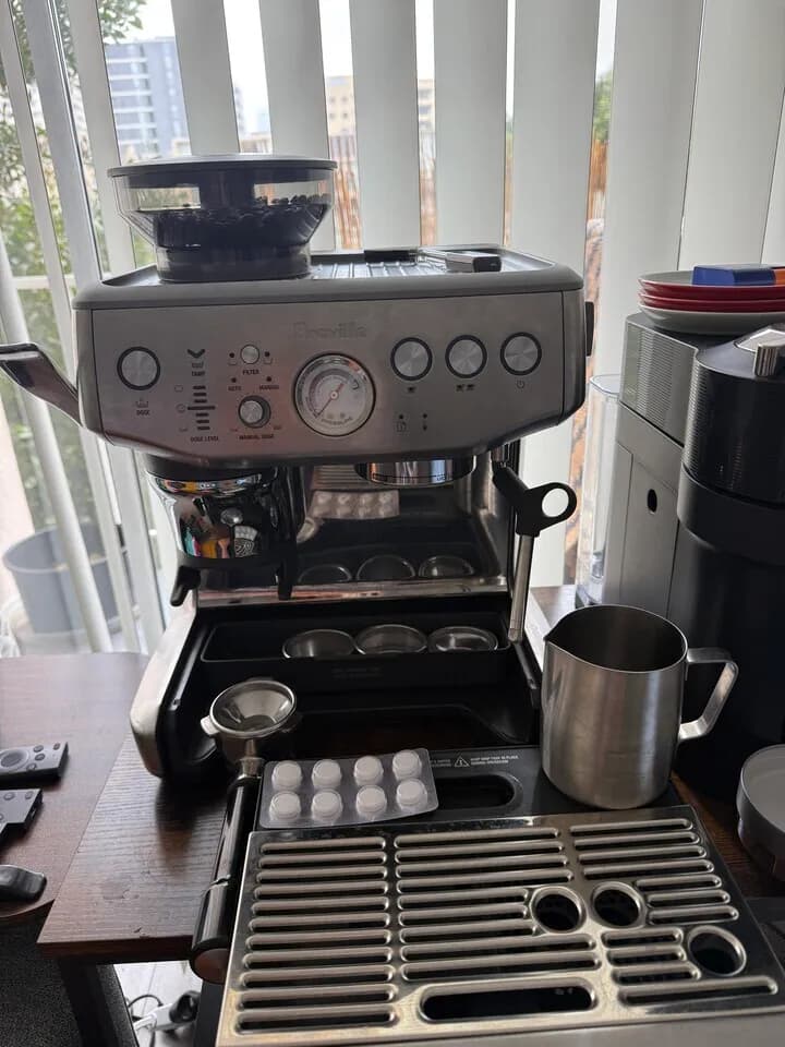 브레빌 에스프레소머신 876
					전자/가전
					Los Angeles