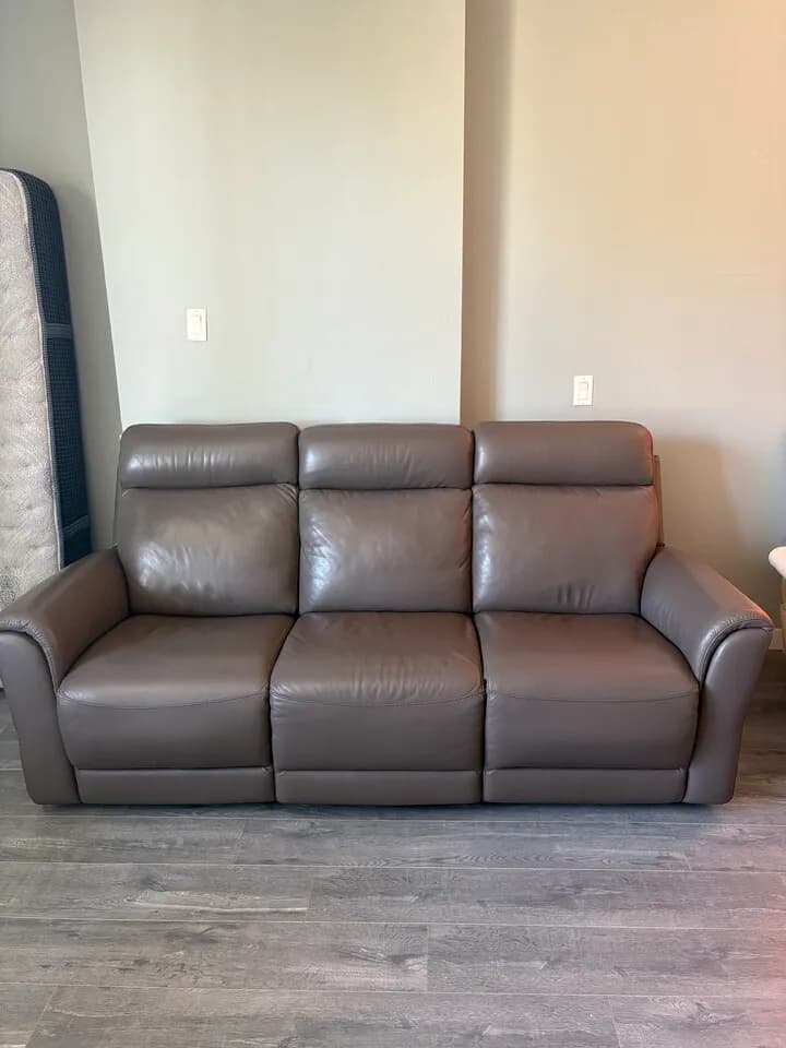 소파
					무빙세일
					LA