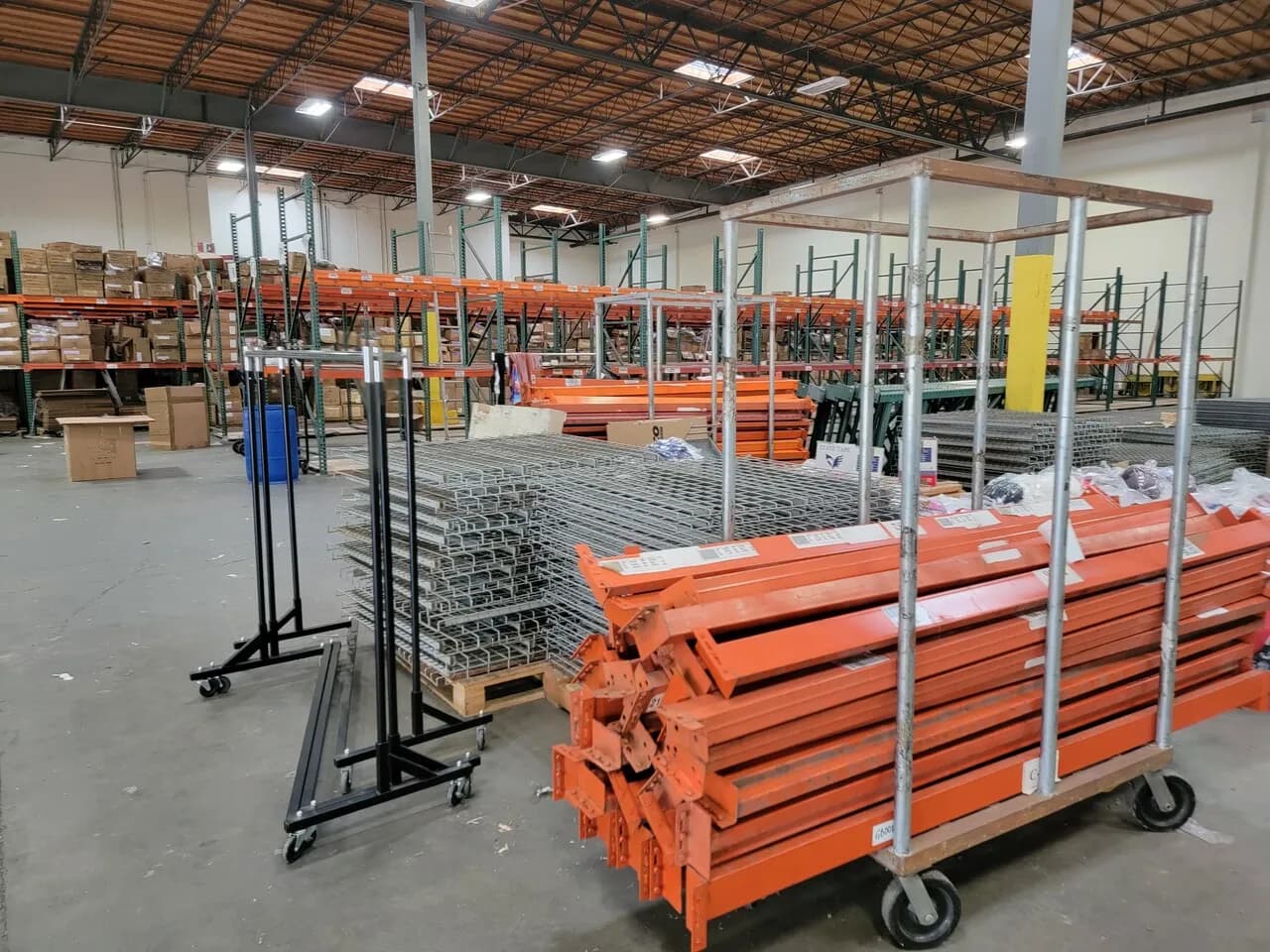 Pallet rack
					무빙세일
					La 다운타운