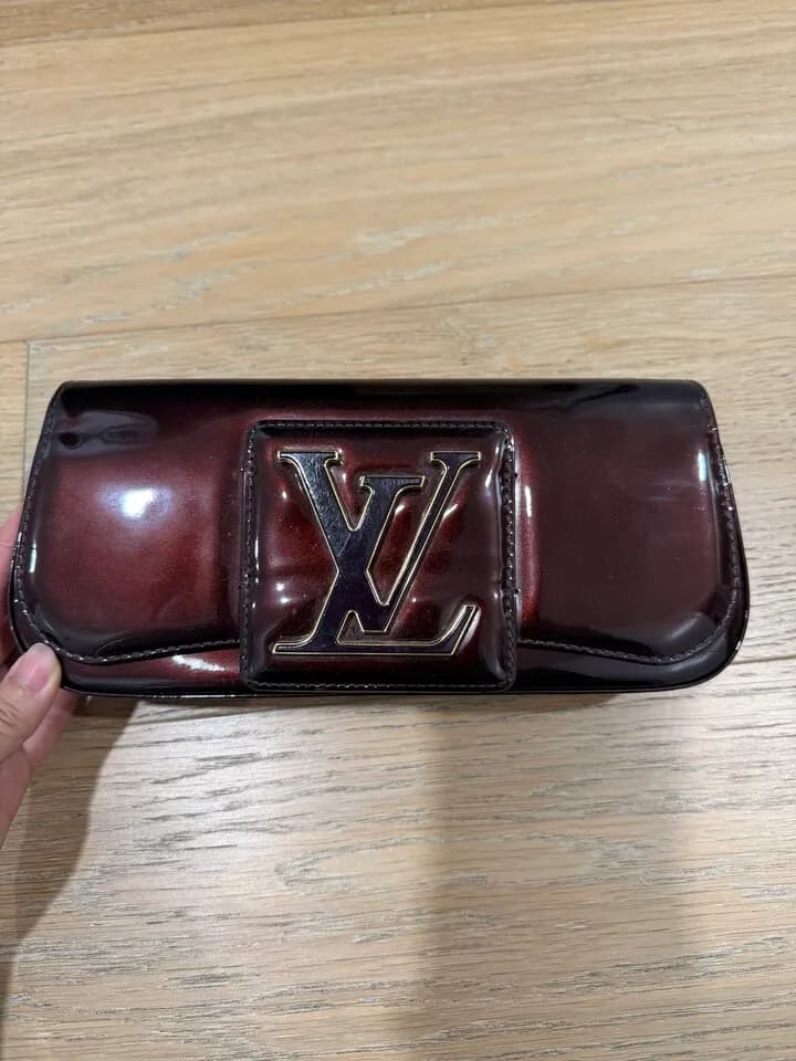 루이비통 정품
					의류/패션
					다운타운