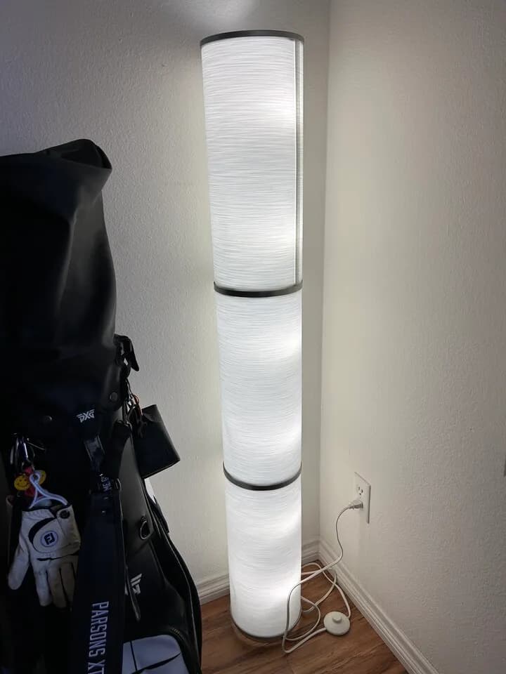 전등/원목수납장/커피테이블/티비스텐드/컴퓨터의자
					무빙세일
					Los Angeles