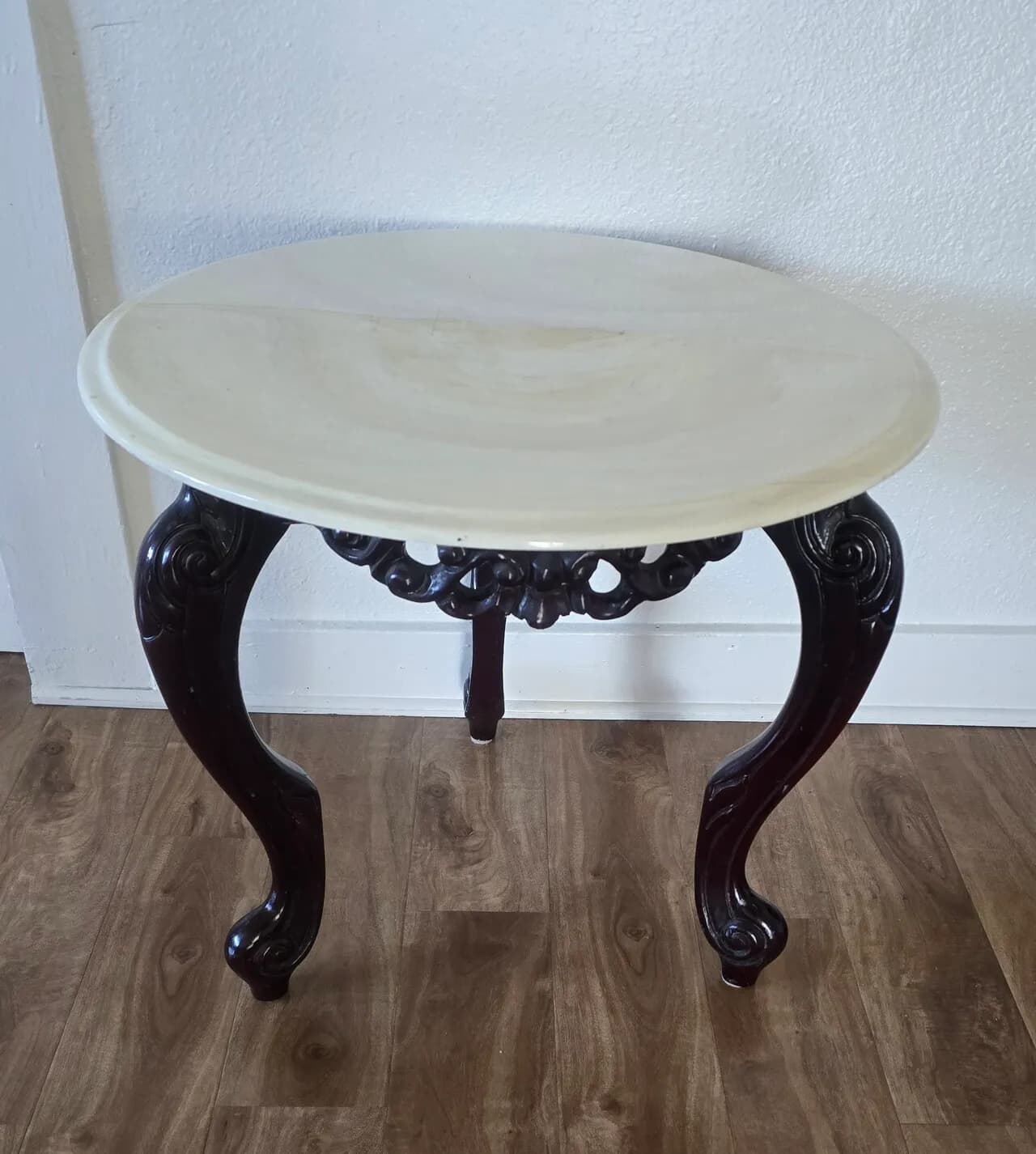 보조 대리석원탁
					무빙세일
					Los Angeles