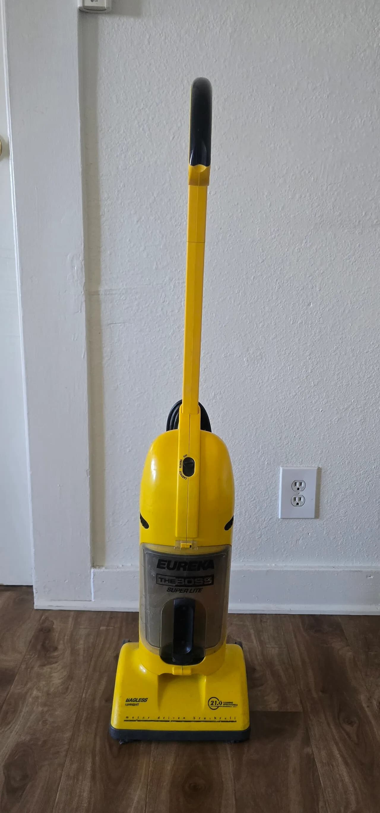 전기 청소기 (필터 세척가능)
					무빙세일
					Los Angeles