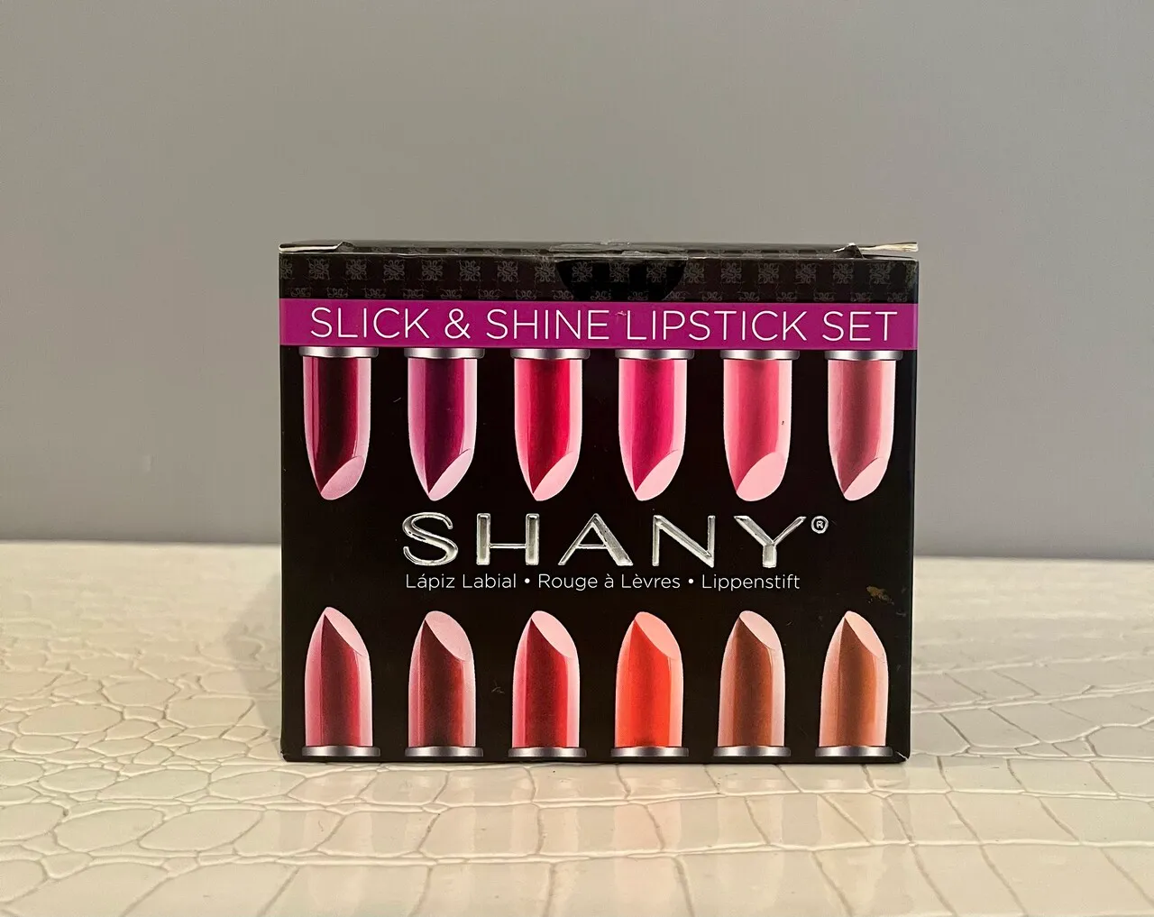 샤니 립스틱 12개 새트
					무빙세일
					LA