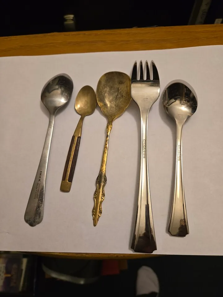 각종 수저및 젓가락
					무빙세일
					Buena Park