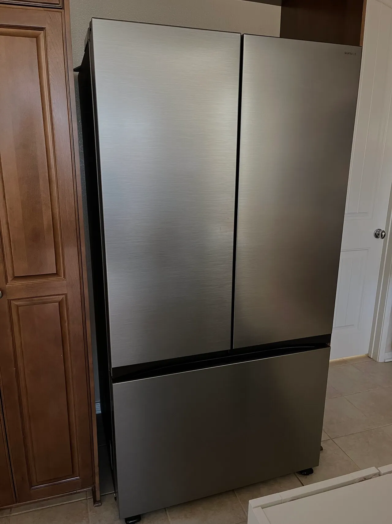 삼성 프렌치도어 냉장고-상태 매우 좋음-$350
					전자/가전
					Yorba Linda