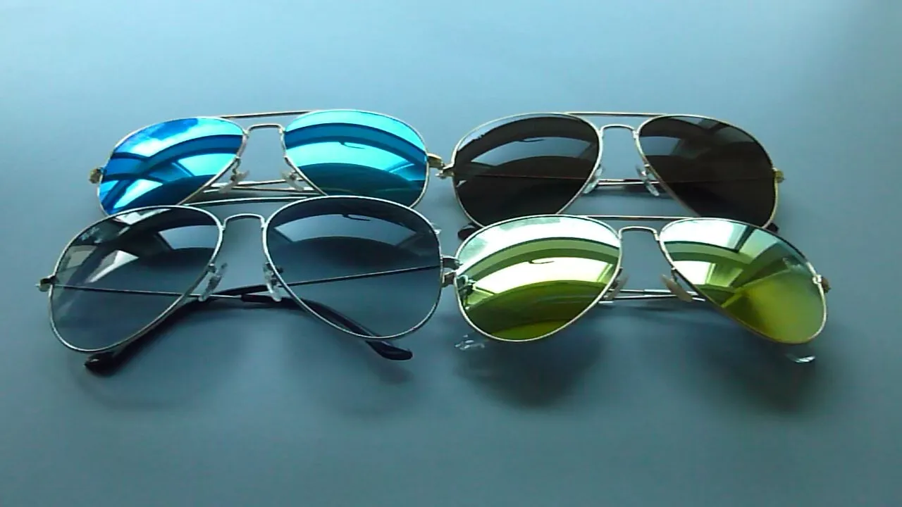 2개- $100-NEW-이태리-레이밴-PILOT-선글라스-4 COLORS
					의류/패션
					Los Angeles