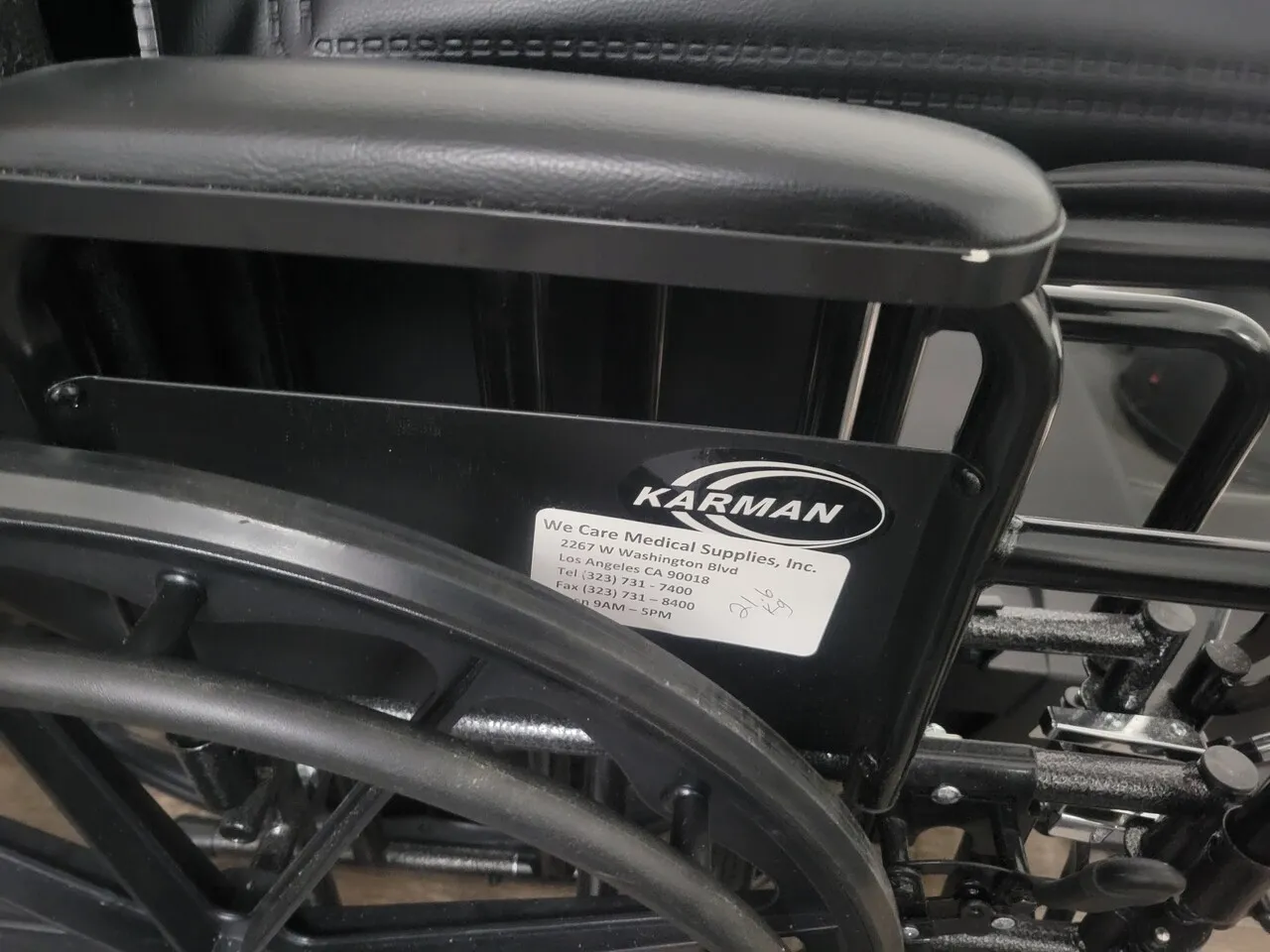 휠체어 거의 새것 내놔여.
					운동/건강
					Lakewood