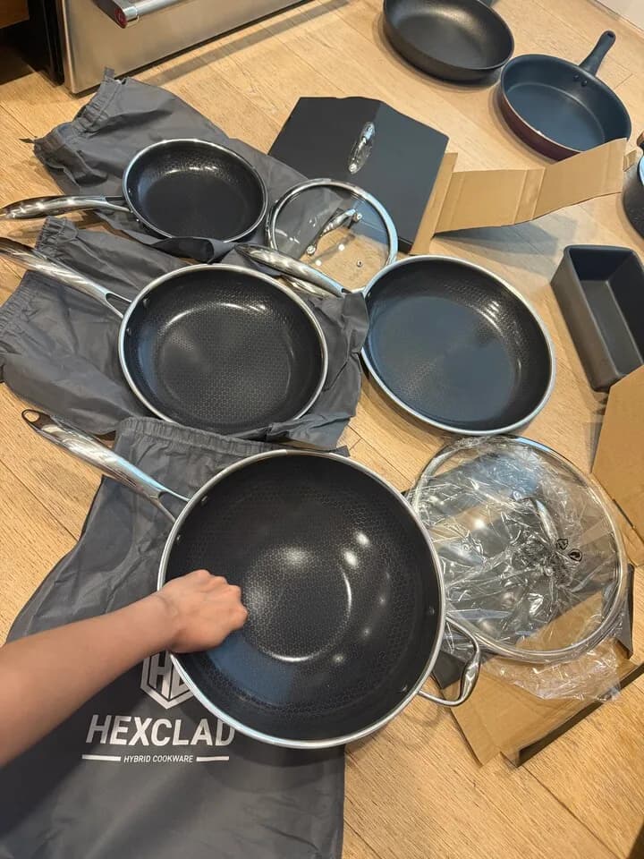 주방용품 처분 사진에 있는 거 싹 다 가져가세요
					무빙세일
					다운타운