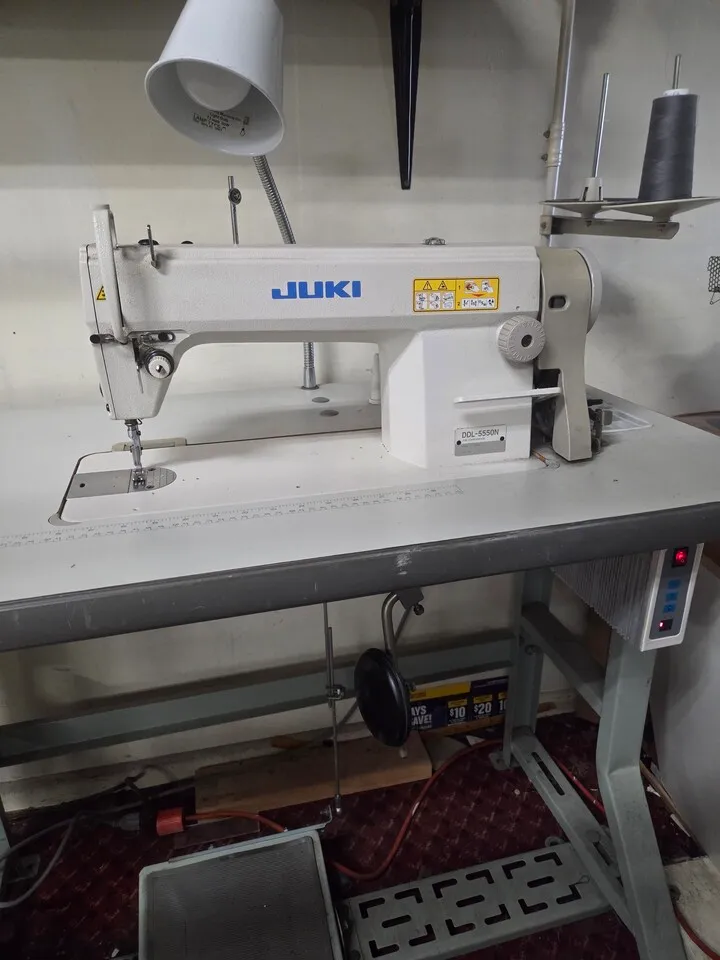 JUKI DDL-5550N
					무빙세일
					Los Angeles