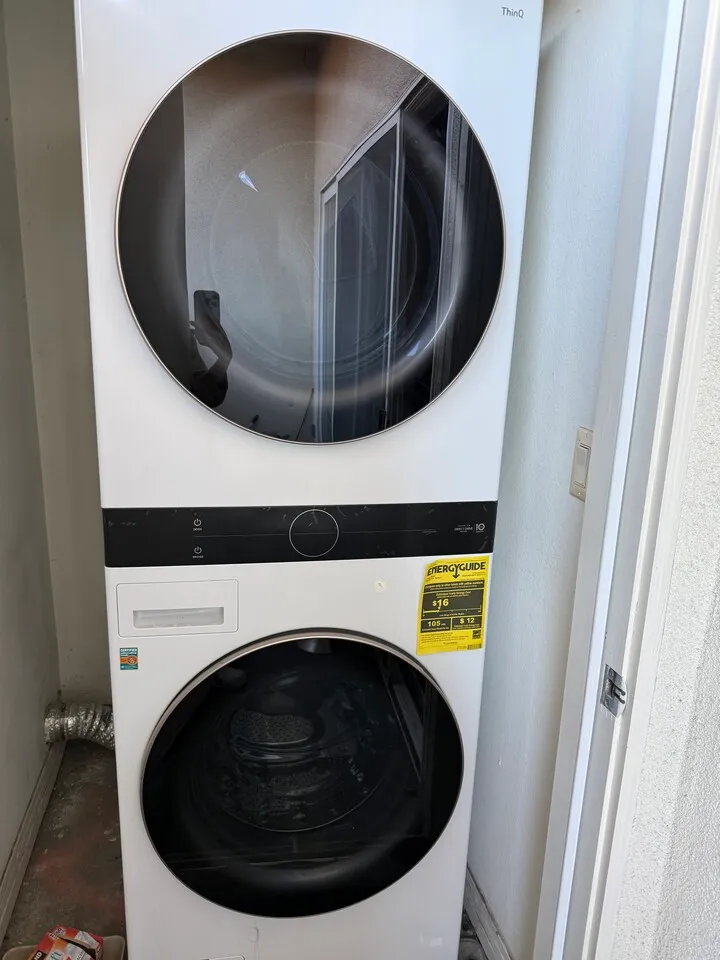 LG 세탁기 & 드라이어
					전자/가전
					Los Angeles