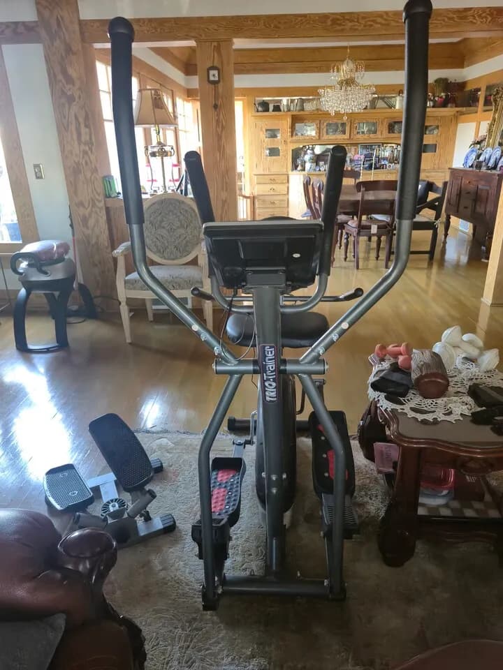 실내 자전거
					운동/건강
					Los Angeles