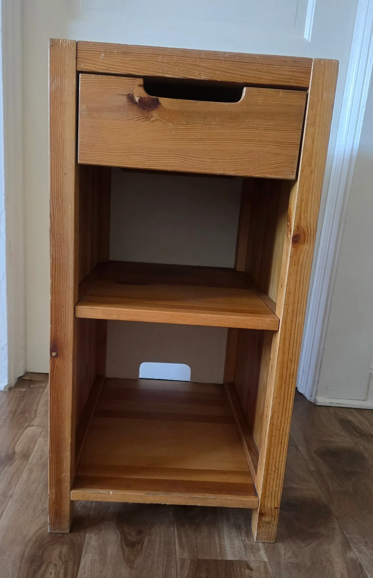 나무수납장 (1.6F 2F 1.4F)
					무빙세일
					Los Angeles