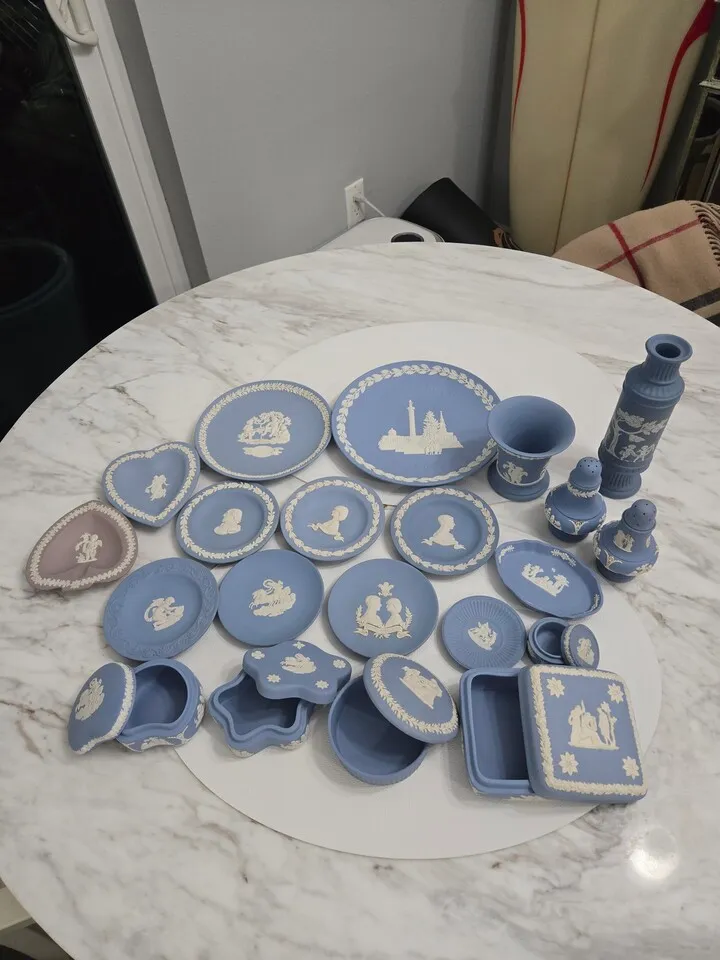 웨지우드 세트 팝니다
					무빙세일
					Los Angeles