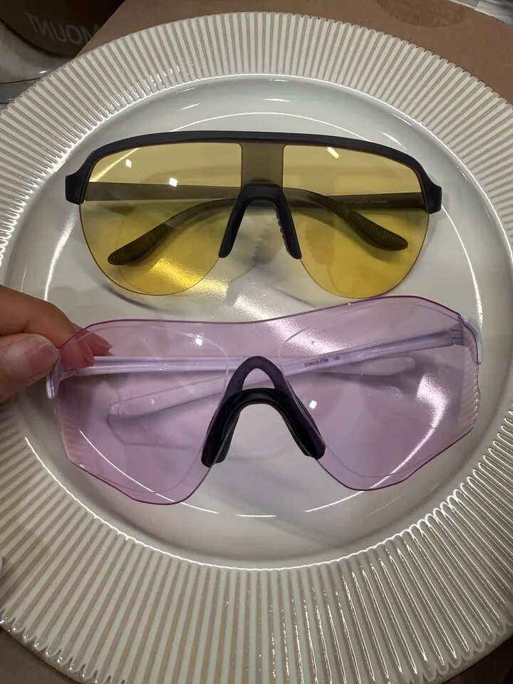 골프선글라스 2개 다 130
					의류/패션
					다운타운