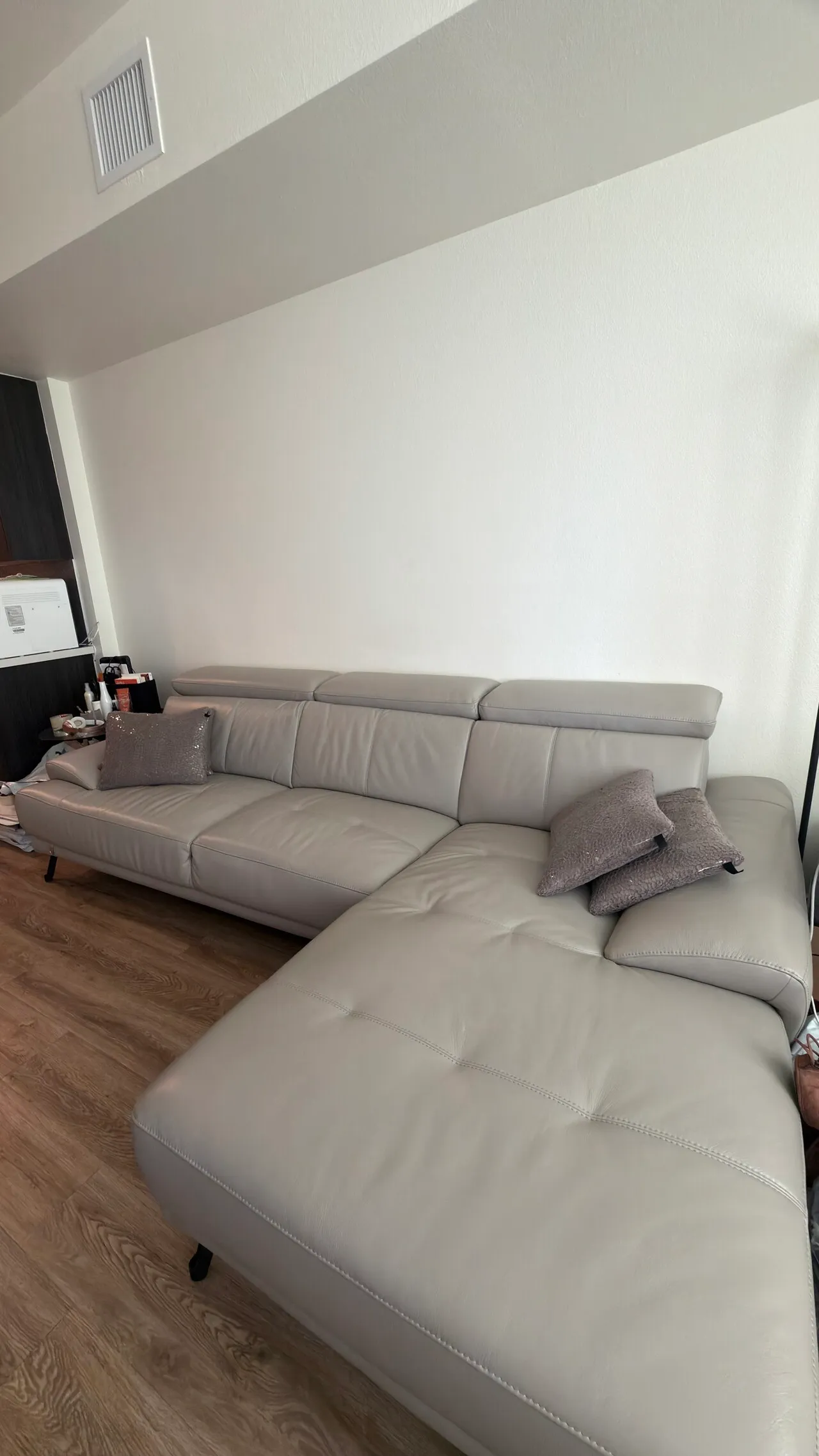 이태리 가죽 소파 + 식탁 세트
					가구
					코리아 타운