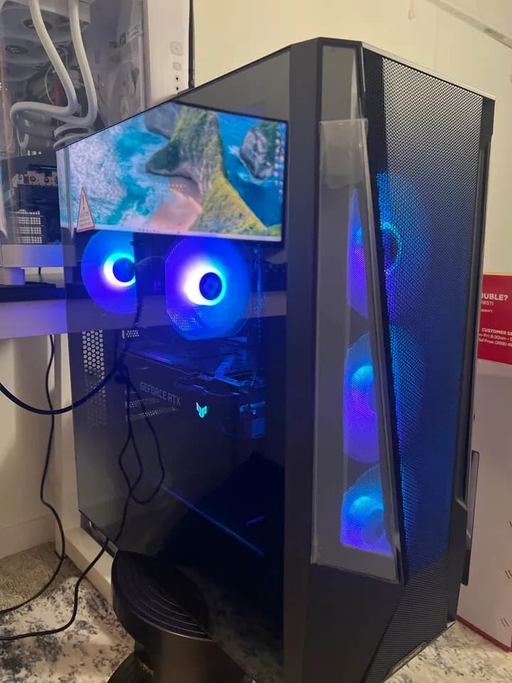 NEW GAMING PC 급매로 반값에팝니다
					전자/가전
					플러튼