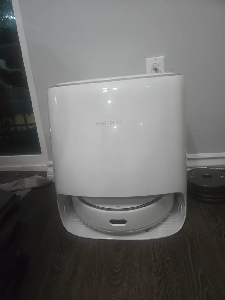 Narwal Freo Pro Robot Vacuum & Mop 로봇청소기
					무빙세일
					Los Angeles