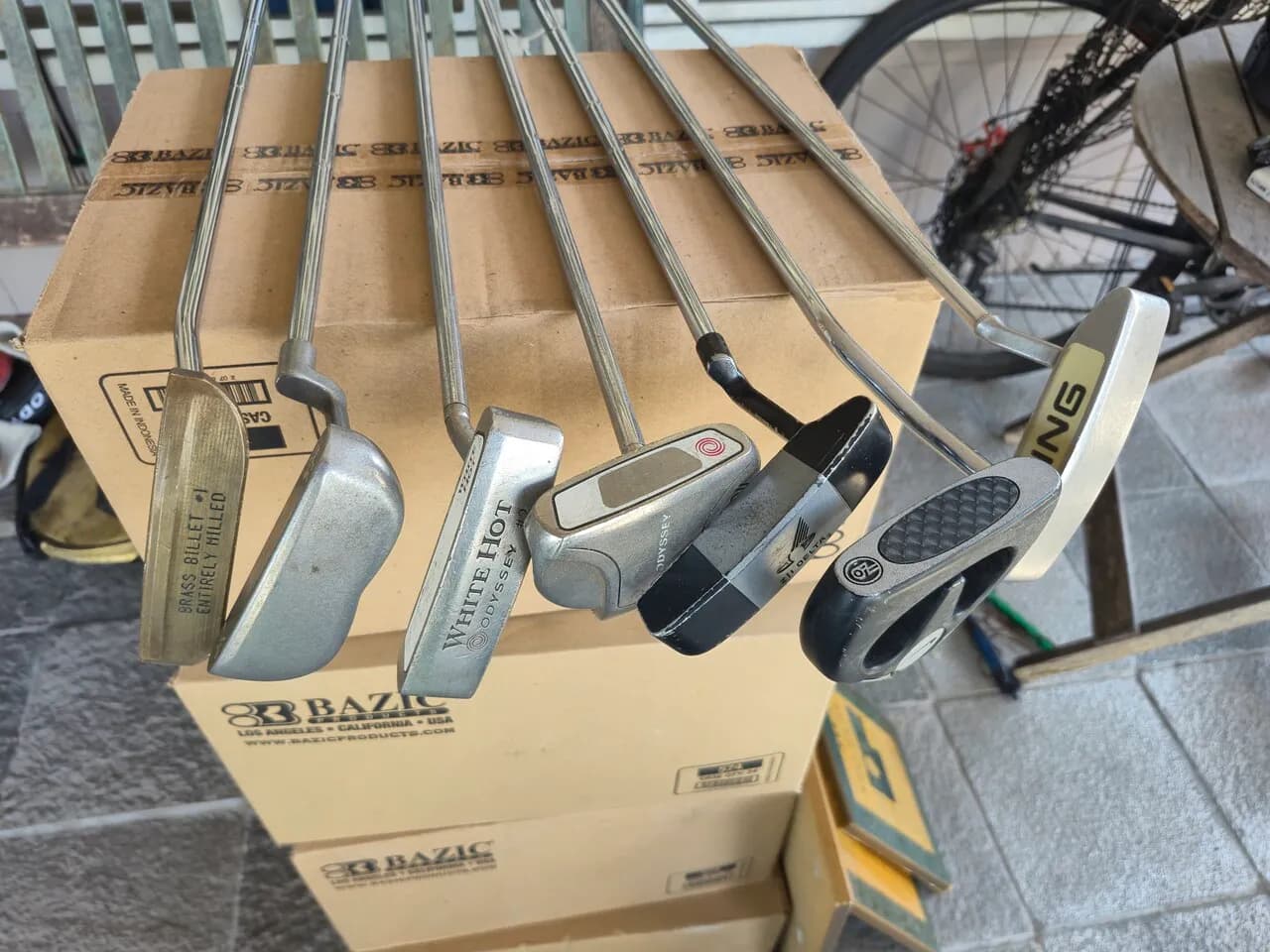 테닌스, 배드민턴 락캐, 실내 자전거,
					운동/건강
					Los Angeles