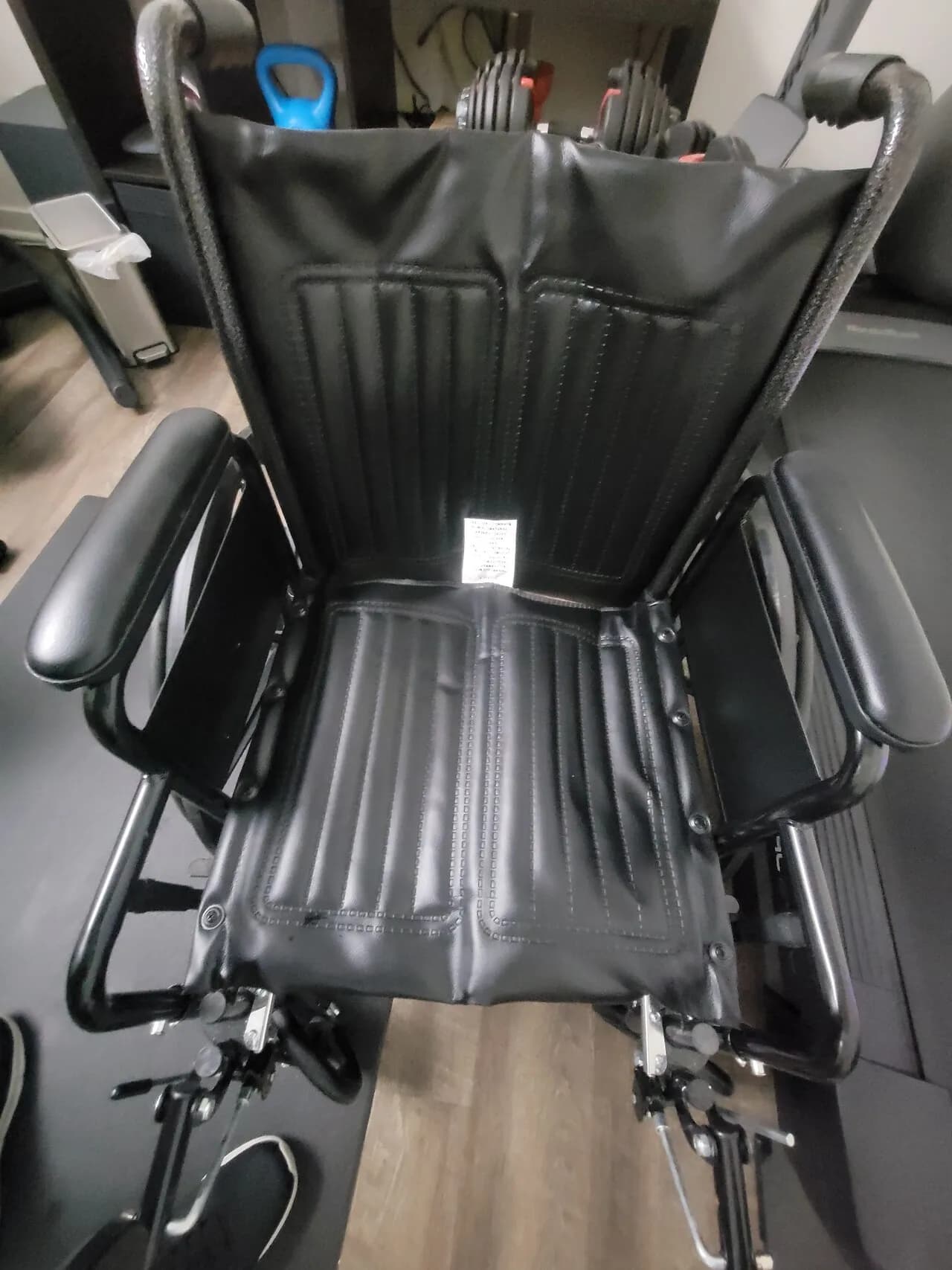 사용감 없는 접을수 있는 휠체어
					무빙세일
					Lakewood