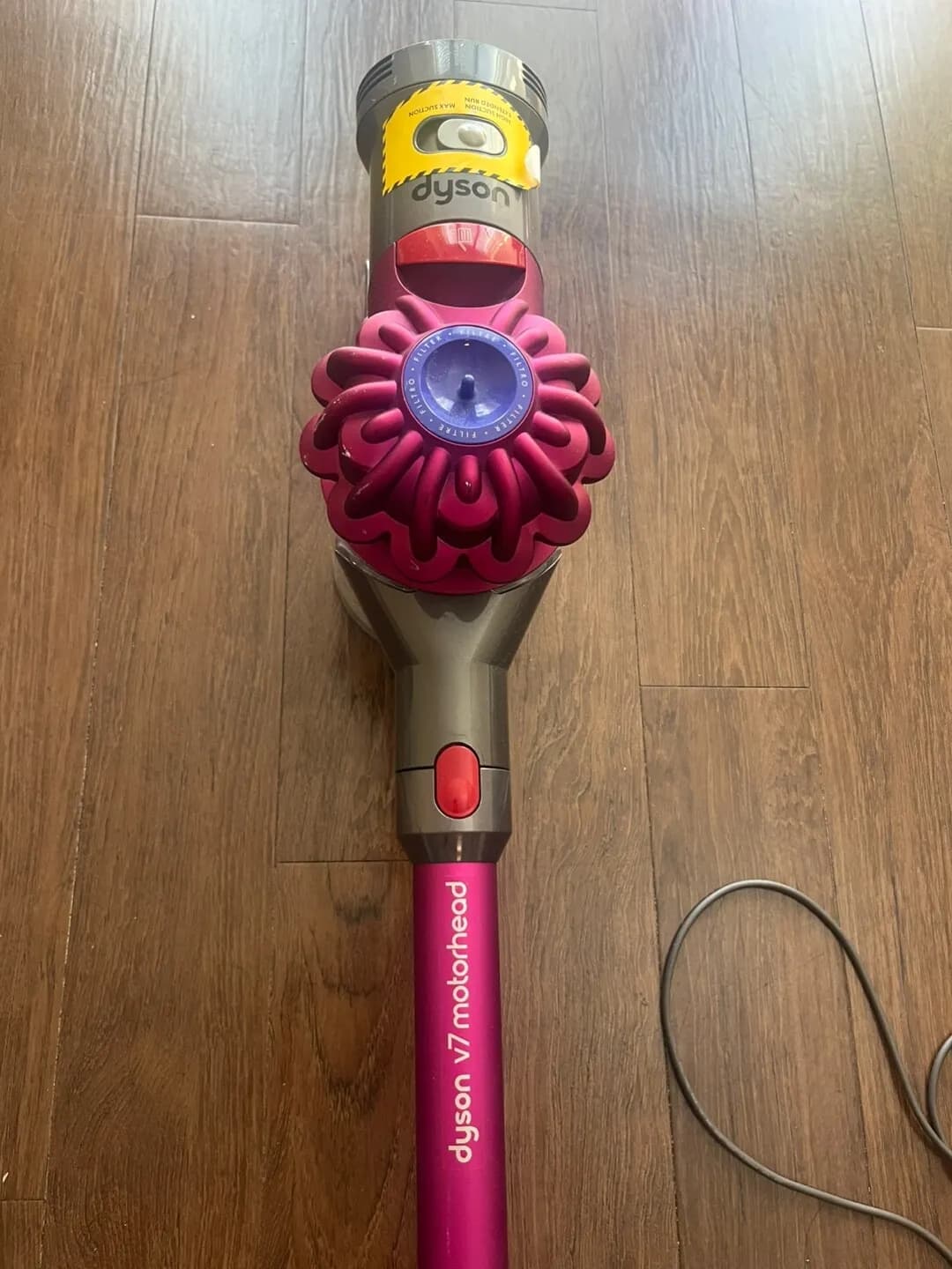 다이슨 청소기 v7
					무빙세일
					Los Angeles