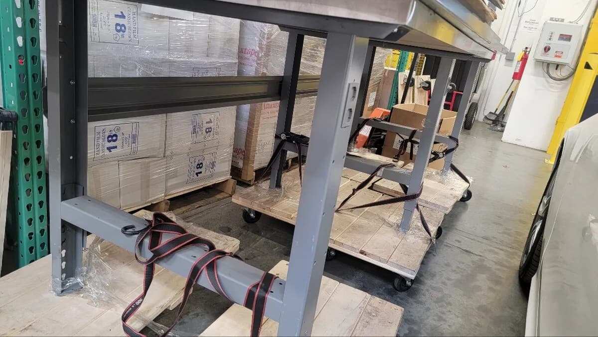 Uline 포장 / 조리 작업대 - 스테인리스 탑 96x36 - Like New
					무빙세일
					Jurupa Valley