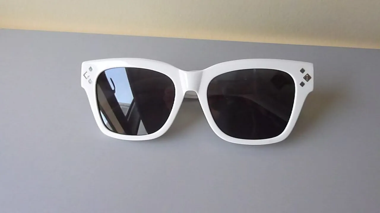 NEW-ITALY-DIOR-CD-DIAMOND-WHITE-선글라스+FREE-레이밴-선글라스
					의류/패션
					Los Angeles