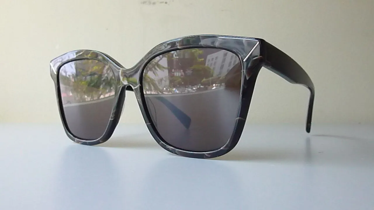 NEW-프랑스-YOHJII-요지 야마모토-선글라스+FREE 레이밴
					의류/패션
					Los Angeles