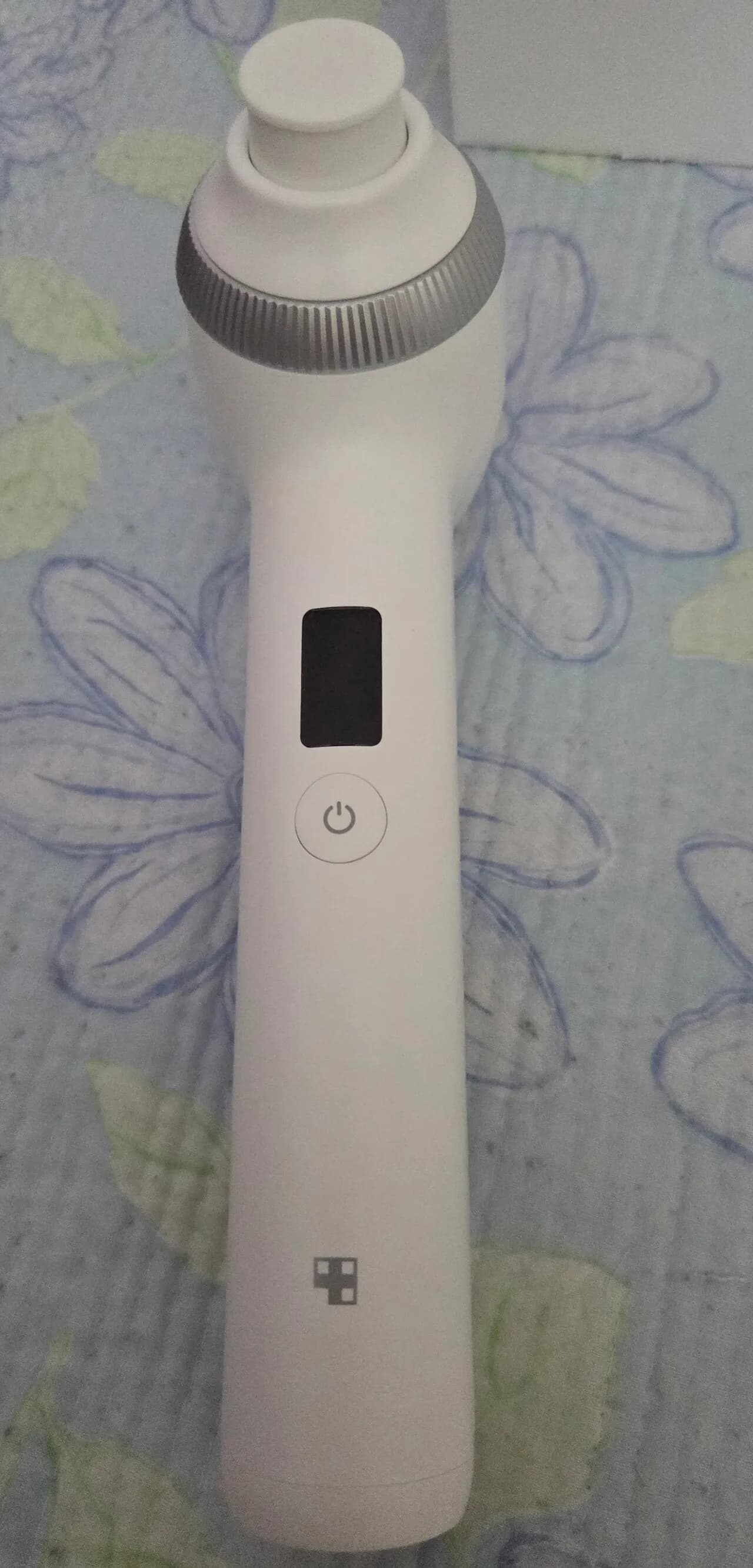 울트라 얼굴 리프팅 가정용 메디큐브 울트라튠 40.68 미용기기 팝니다.
					기타
					엘에이