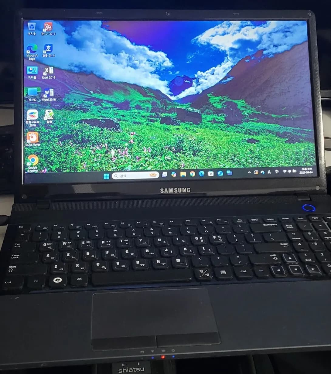 삼성 노트북 15.6 인치 윈도우 11
					전자/가전
					Los Angeles