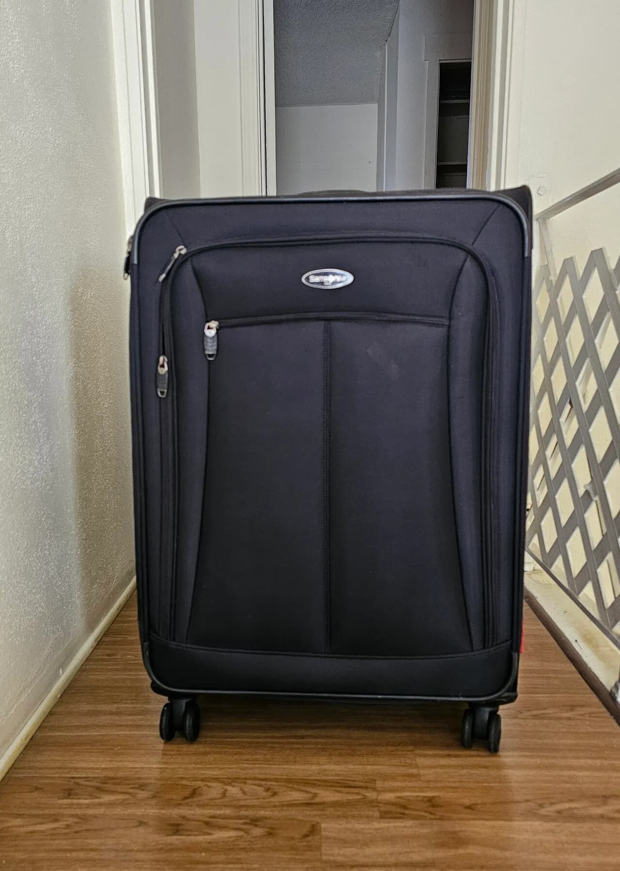 여행용 케리어 큰사이즈-샘쏘나이트와 Dockers
					무빙세일
					위디어